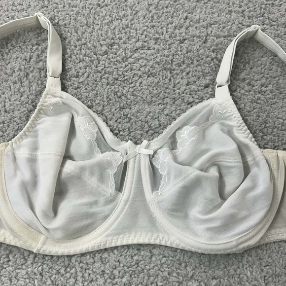 Bali Bra 36C Full Coverage 0180 Lace Comfort U Flower Full Figure Bra - Picture 1 of 10